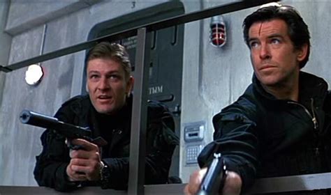 GoldenEye! Un Thrilling Espionage Adventure Filled With Explosive Action Sequences