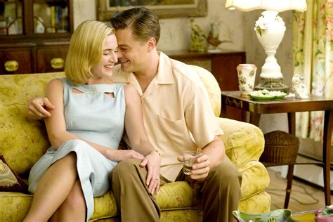 Revolutionary Road: Un viaggio attraverso il sogno americano infranto con Leonardo DiCaprio!